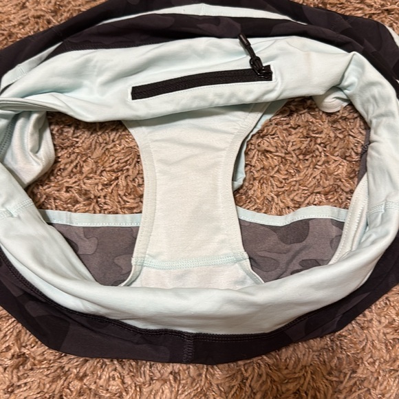 Lululemon Speed Shorts - Picture 4 of 4